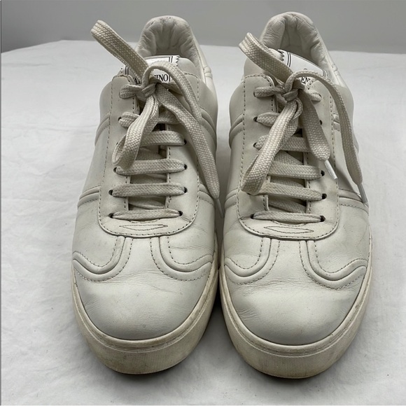 Valentino Garavani White Leather Sneakers. EU 38.5. - Picture 3 of 11